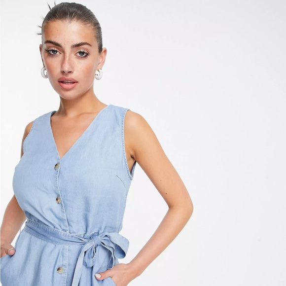 Vero Moda sleeveless belted waist mini dress in medium - Picture 3 of 4